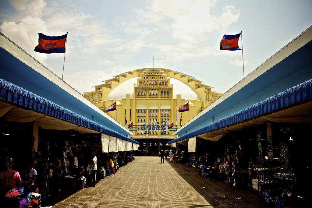Riverview Cambodia Boutique Hotel プノンペン エクステリア 写真