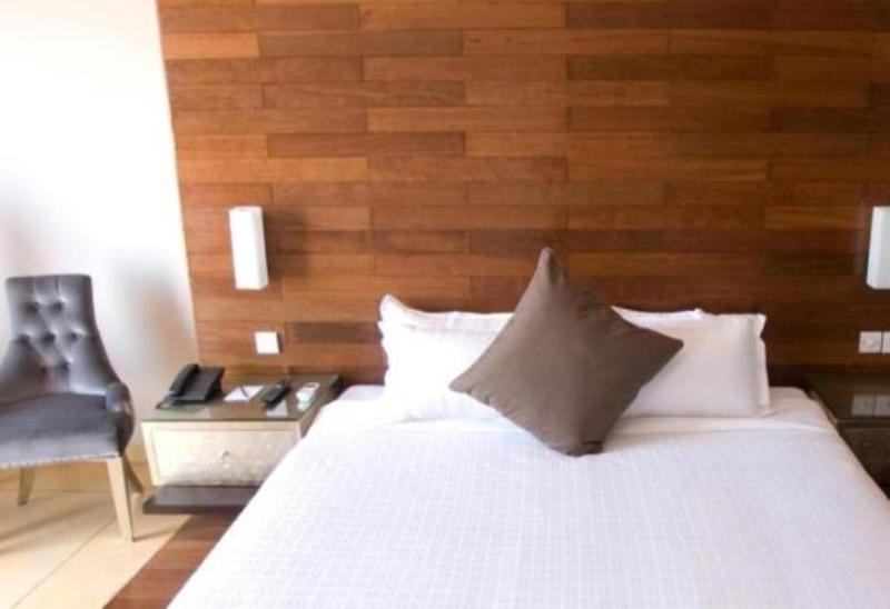 Riverview Cambodia Boutique Hotel プノンペン エクステリア 写真