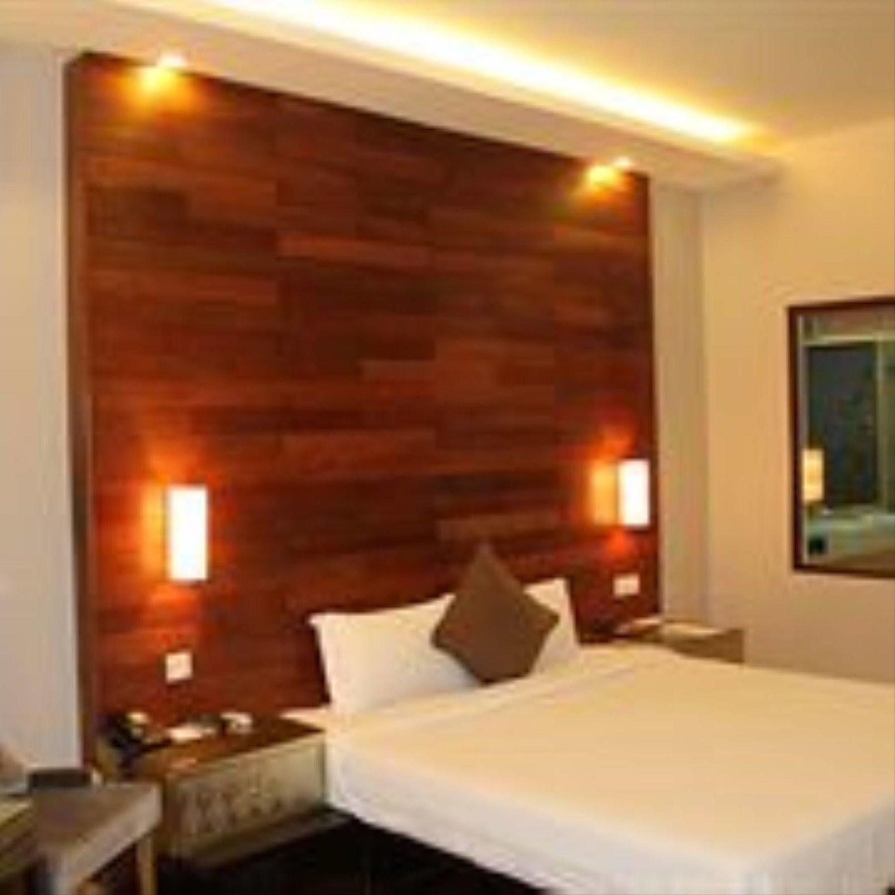 Riverview Cambodia Boutique Hotel プノンペン エクステリア 写真